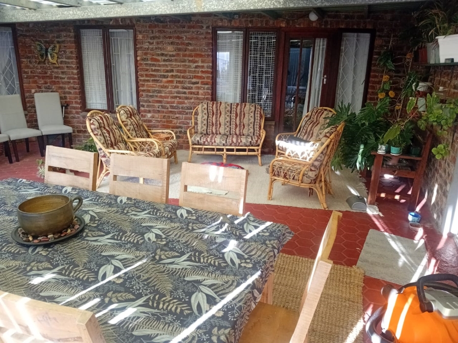6 Bedroom Property for Sale in Heiderand Western Cape